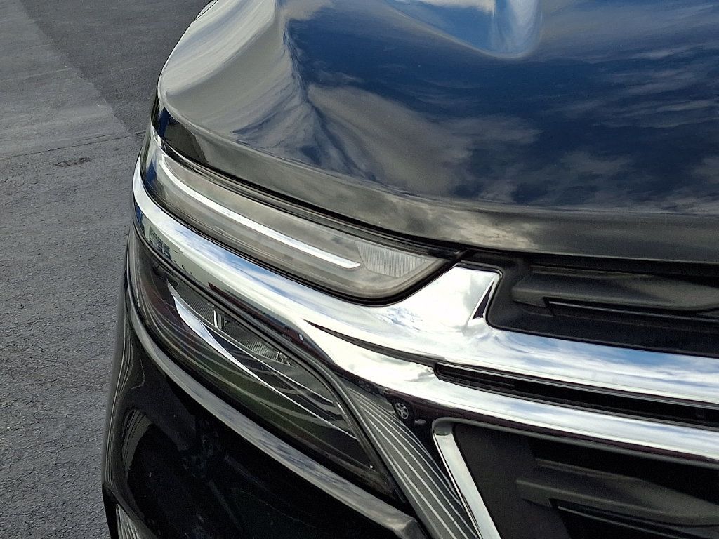 Used 2023 Chevrolet Equinox LT AWD/4WD image 12