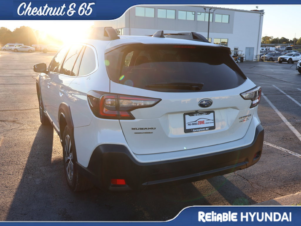Used 2024 Subaru Outback Premium AWD/4WD image 16