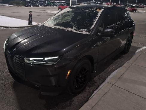 Certified 2023 BMW iX xDrive50 image 2