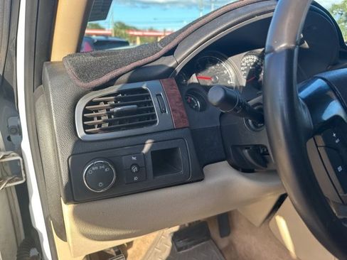 Used 2007 Chevrolet Avalanche LT w/ LT Preferred Equipment Group image 11