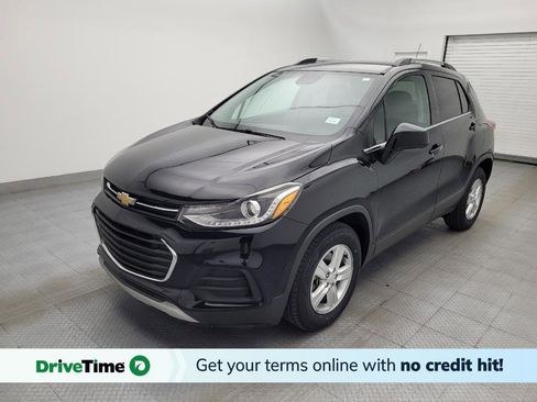 Used 2017 Chevrolet Trax LT FWD image 1