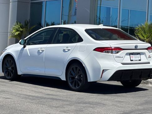Certified 2024 Toyota Corolla SE FWD image 7