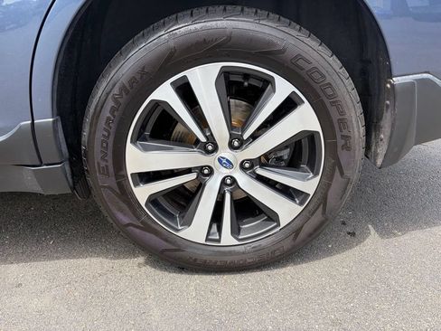 Used 2018 Subaru Outback 2.5i Limited AWD/4WD image 22