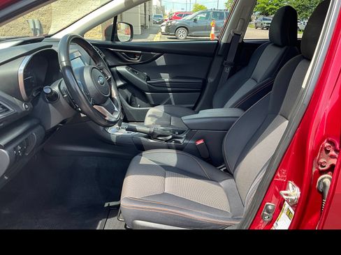 Used 2019 Subaru Crosstrek 2.0i Premium AWD/4WD image 2