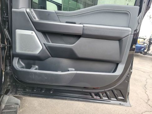 Used 2025 Ford F150 Lariat w/ Equipment Group 502A High image 19