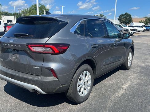 Used 2023 Ford Escape Active AWD/4WD image 6