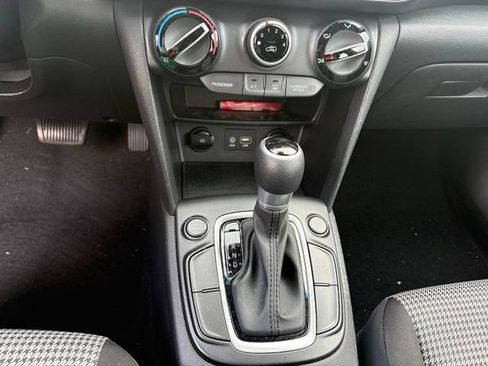 Used 2020 Hyundai Kona SE AWD/4WD image 15