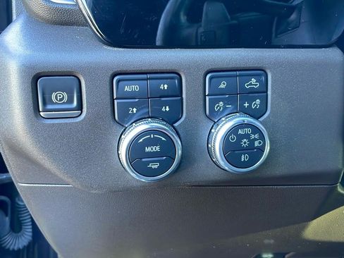 Certified 2022 GMC Sierra 1500 SLT w/ SLT Premium Package image 21