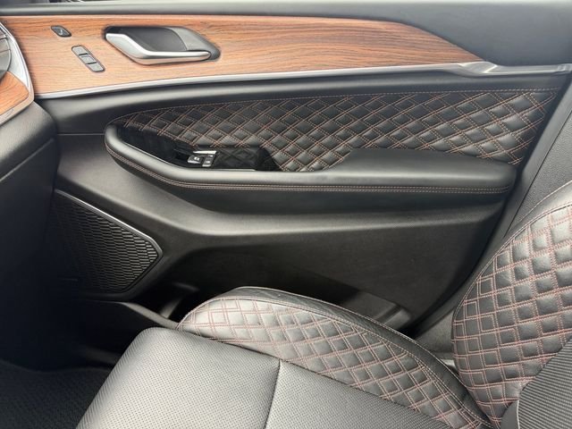 Certified 2023 Jeep Grand Cherokee Summit w/ Luxury Tech Group V AWD/4WD image 25