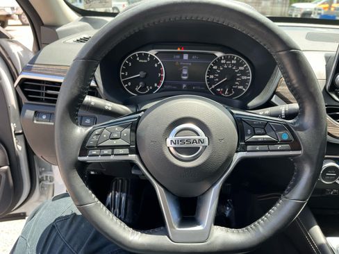 Used 2021 Nissan Altima 2.5 SL FWD image 14