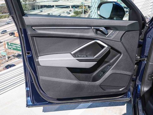 Used 2025 Audi Q3 2.0T Premium w/ Convenience Package image 30