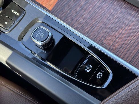 Used 2023 Volvo XC60 B5 Plus w/ Climate Package image 29