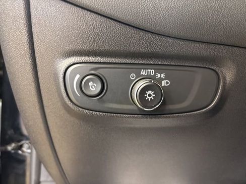 Used 2024 Chevrolet Equinox LT FWD image 33