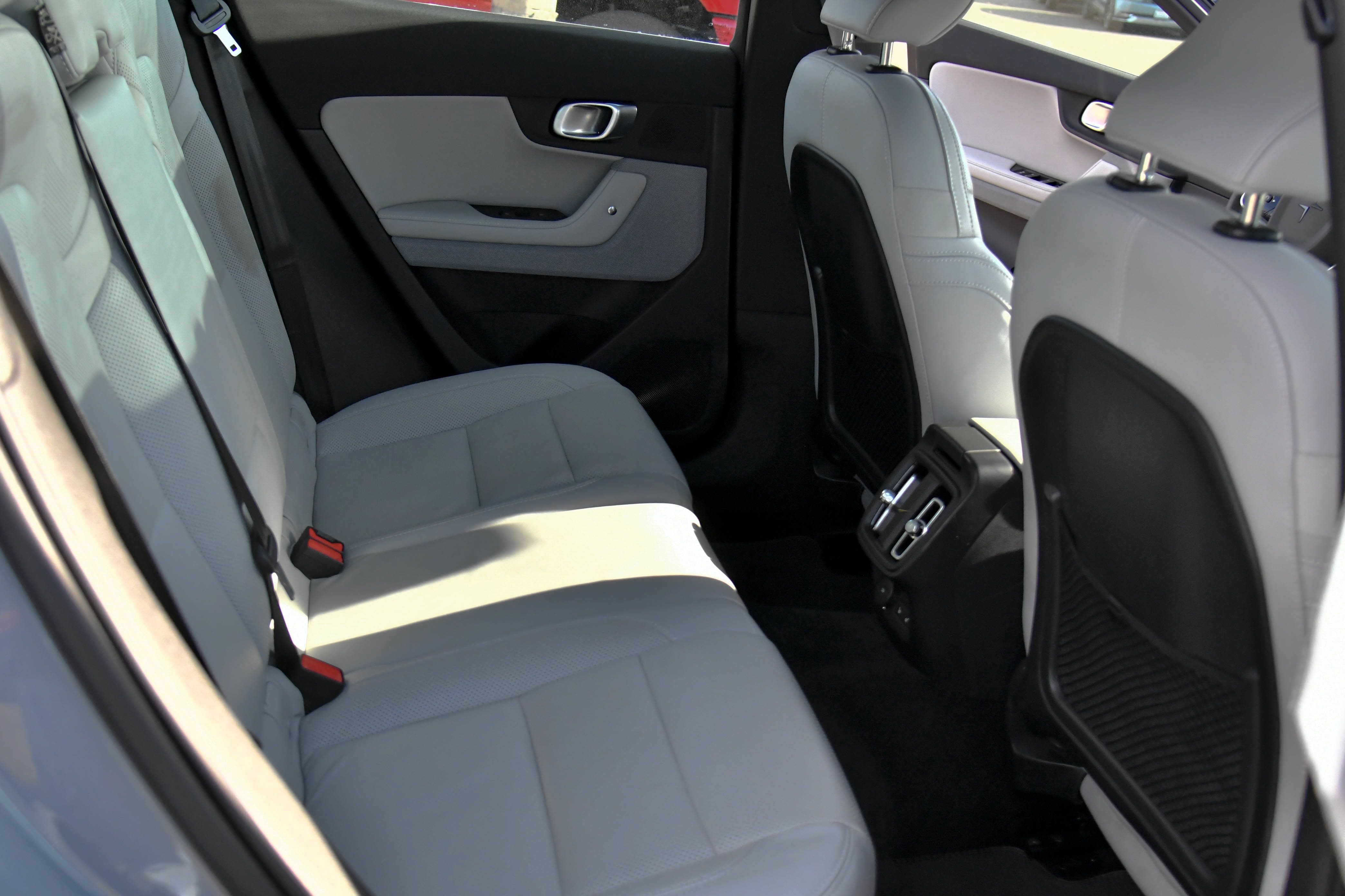 Used 2023 Polestar Polestar 2 w/ Pilot Pack AWD/4WD image 40