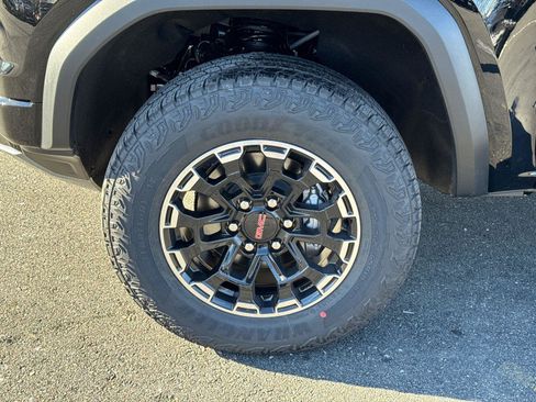 New 2026 GMC Canyon AT4 image 10