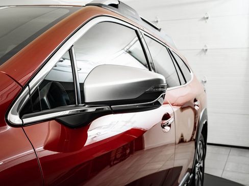 Used 2025 Subaru Outback Touring w/ Popular Package #2 image 17