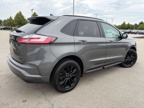 Used 2024 Ford Edge SE w/ Black Appearance Package AWD/4WD image 8