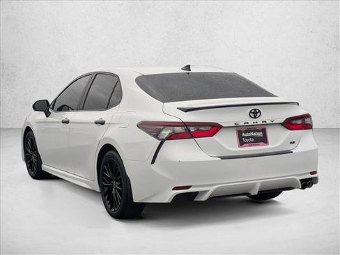 Used 2022 Toyota Camry SE image 8