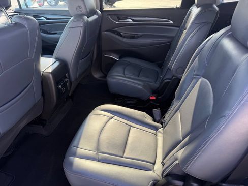 Used 2021 Buick Enclave Essence FWD image 18