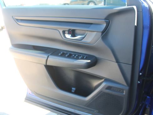 Used 2025 Honda CR-V EX image 13