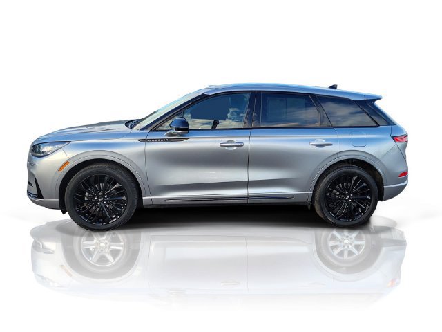 Used 2023 Lincoln Corsair AWD w/ Equipment Group 101A image 4