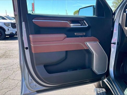 Used 2025 GMC Sierra 1500 Denali Ultimate AWD/4WD image 25