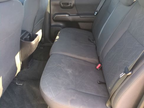 Used 2016 Toyota Tacoma 4x4 Double Cab image 19