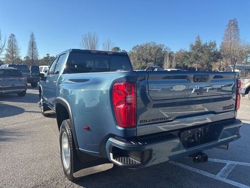 Used 2024 Chevrolet Silverado 3500 High Country w/ High Country Premium Package image 7