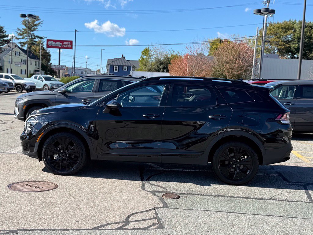 Used 2025 Kia Sportage X-Line w/ Premium Package AWD/4WD image 2