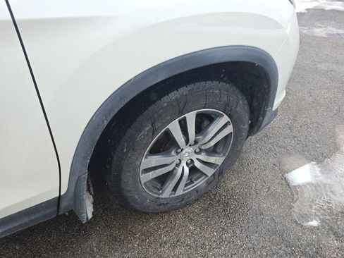 Used 2017 Honda Pilot EX image 13