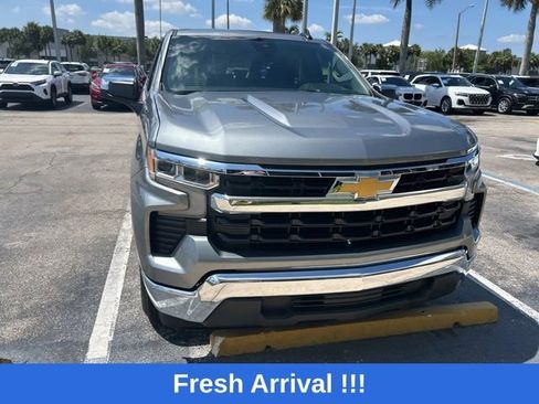Used 2025 Chevrolet Silverado 1500 LT RWD image 6