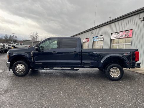 Used 2024 Ford F350 XLT image 4