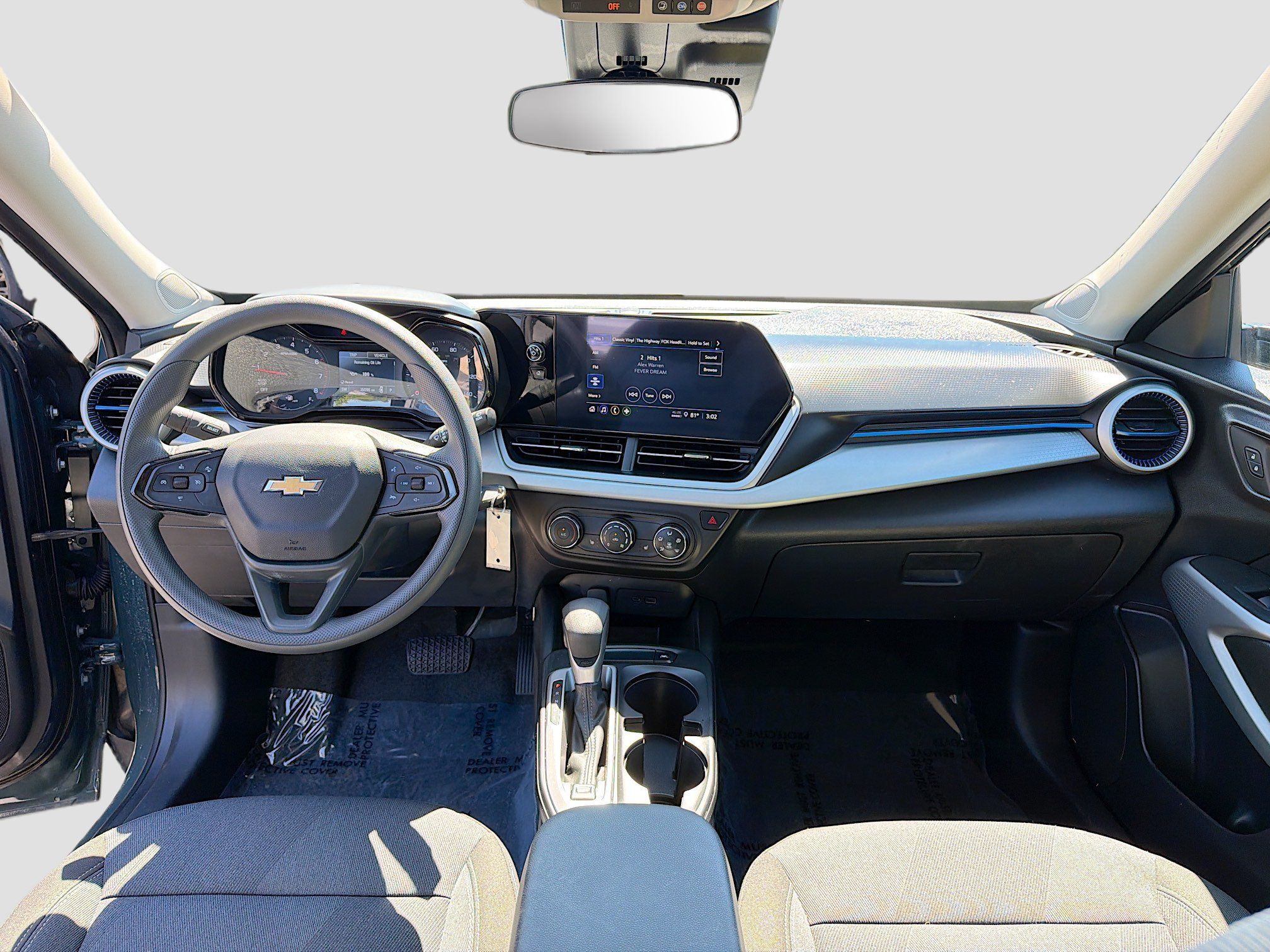 Used 2025 Chevrolet Trax LS w/ LS Convenience Package FWD image 3
