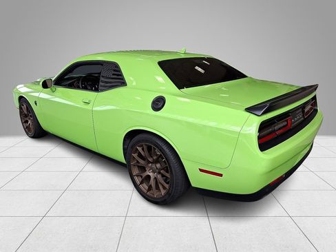 Used 2023 Dodge Challenger SRT Hellcat w/ Driver Convenience Group RWD image 7