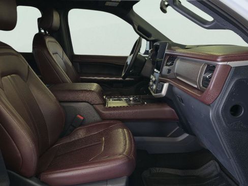 Used 2023 Ford Expedition Limited RWD image 22