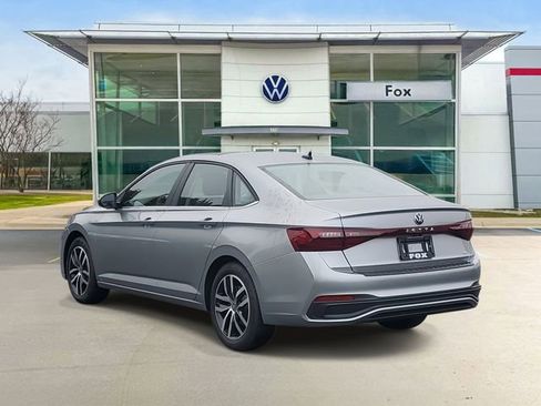 New 2025 Volkswagen Jetta SE image 3