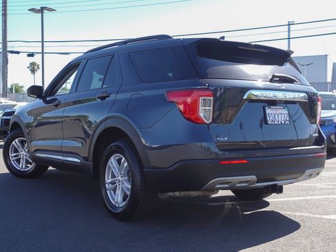 Used 2023 Ford Explorer XLT w/ Equipment Group 202A AWD/4WD image 7