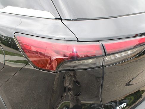 Used 2022 INFINITI QX60 Sensory image 28