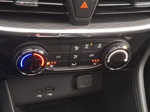 Used 2025 Buick Encore GX Sport Touring w/ Experience Buick Package image 16