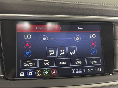 Used 2024 Buick Enclave Essence FWD image 22