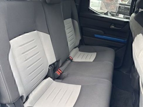 Certified 2025 Toyota Tacoma TRD Off-Road image 12