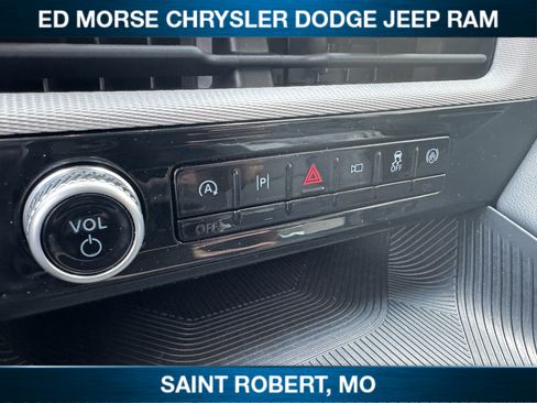 Used 2025 Ford Explorer Active w/ Active Comfort Package AWD/4WD image 16