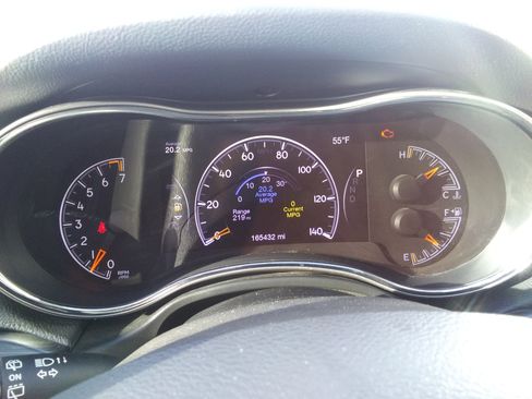 Used 2020 Jeep Grand Cherokee Limited image 17