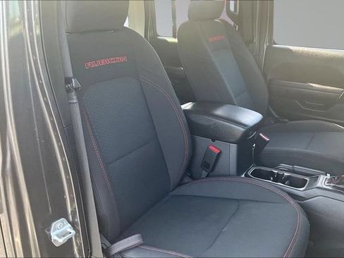 Used 2022 Jeep Wrangler Unlimited Rubicon AWD/4WD image 27