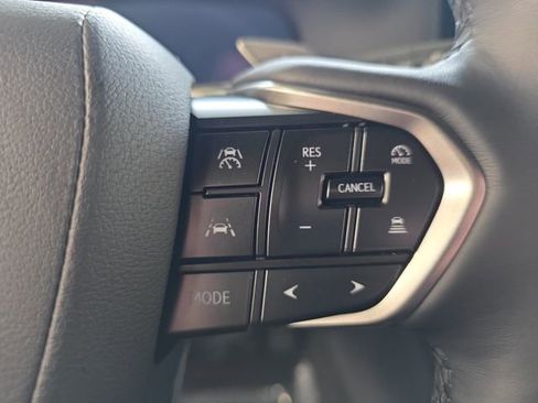 Used 2025 Lexus GX 550 image 18