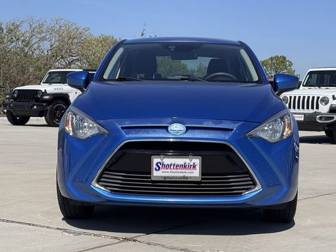 Used 2016 Scion iA image 7