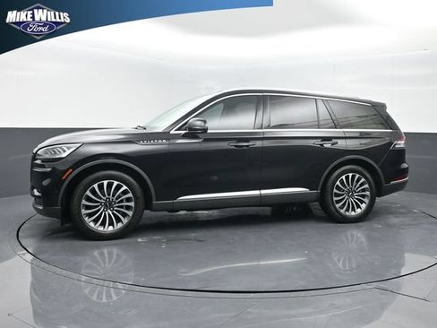 Used 2024 Lincoln Aviator Reserve w/ Equipment Group 201A RWD image 4