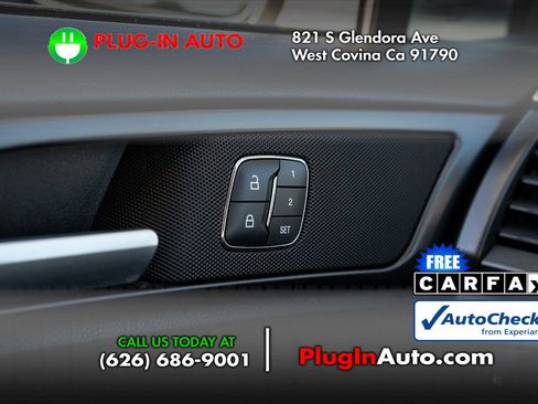 Used 2018 Ford Fusion Energi Titanium image 23