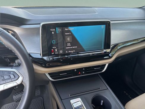 Used 2024 Volkswagen Atlas Cross Sport SE image 13