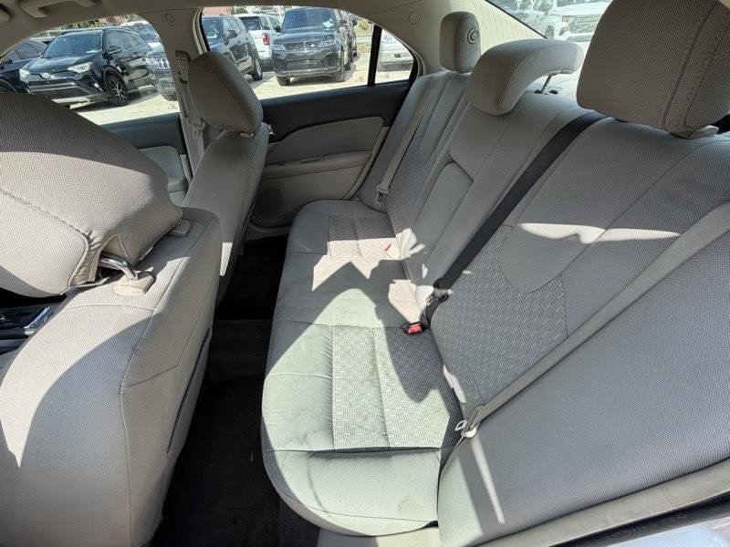 Used 2012 Ford Fusion SE FWD image 14